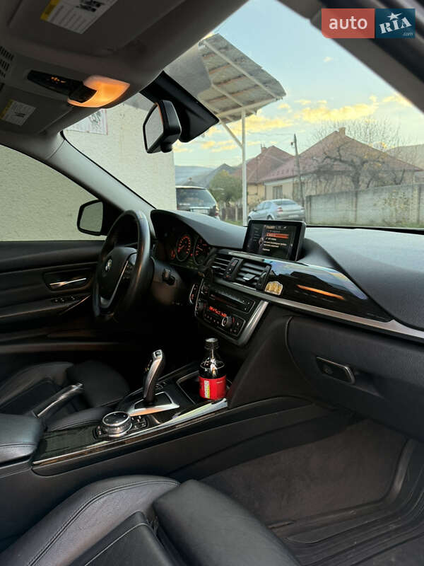 Седан BMW 3 Series 2014 в Сваляве