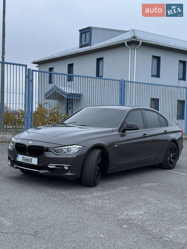 Седан BMW 3 Series 2012 в Новомосковске
