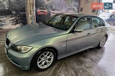 Седан BMW 3 Series 2006 в Березані