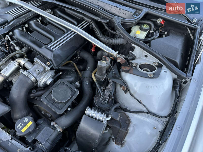 Седан BMW 3 Series 2000 в Жовкве