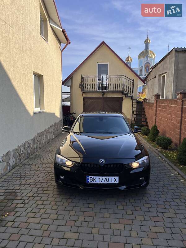 Седан BMW 3 Series 2014 в Рівному