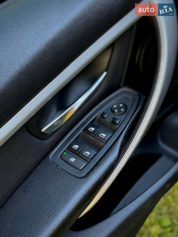 Седан BMW 3 Series 2013 в Киеве