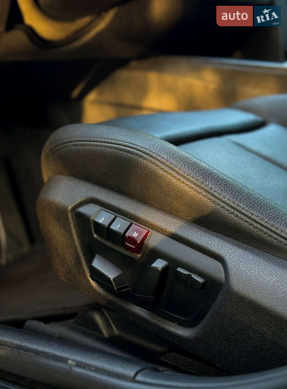 Седан BMW 3 Series 2013 в Киеве