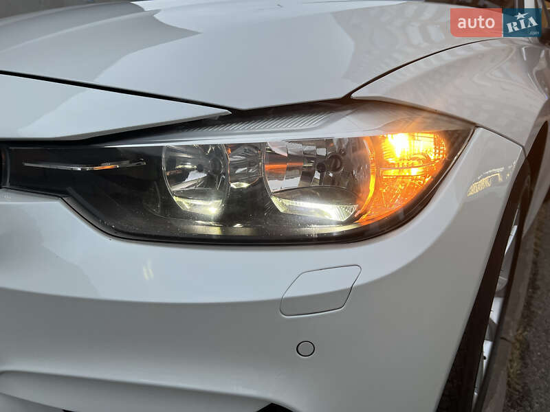 Седан BMW 3 Series 2017 в Вишневом фото 10 Седан BMW 3 Series 2017 в Вишневом