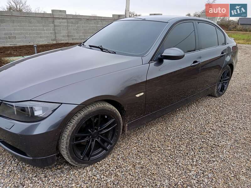 Седан BMW 3 Series 2006 в Ивано-Франковске