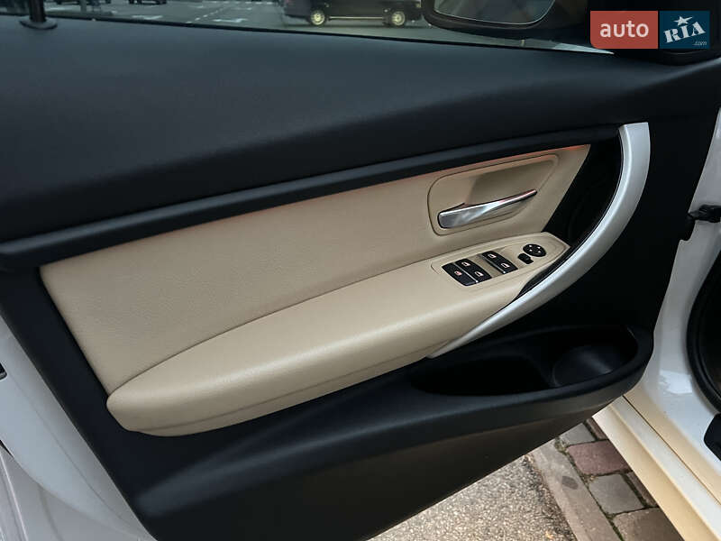 Седан BMW 3 Series 2017 в Вишневом фото 16 Седан BMW 3 Series 2017 в Вишневом