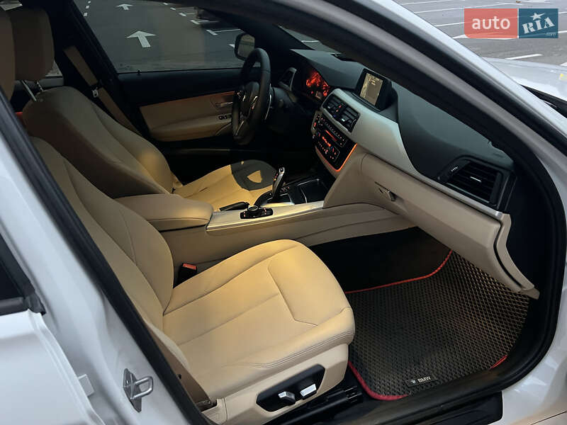 Седан BMW 3 Series 2017 в Вишневом фото 23 Седан BMW 3 Series 2017 в Вишневом