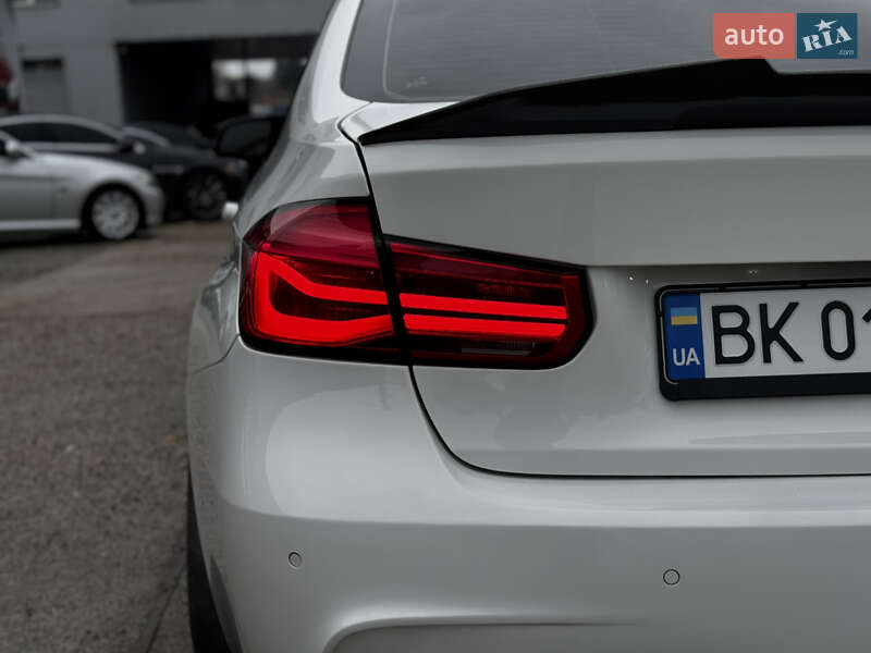 Седан BMW 3 Series 2013 в Житомире