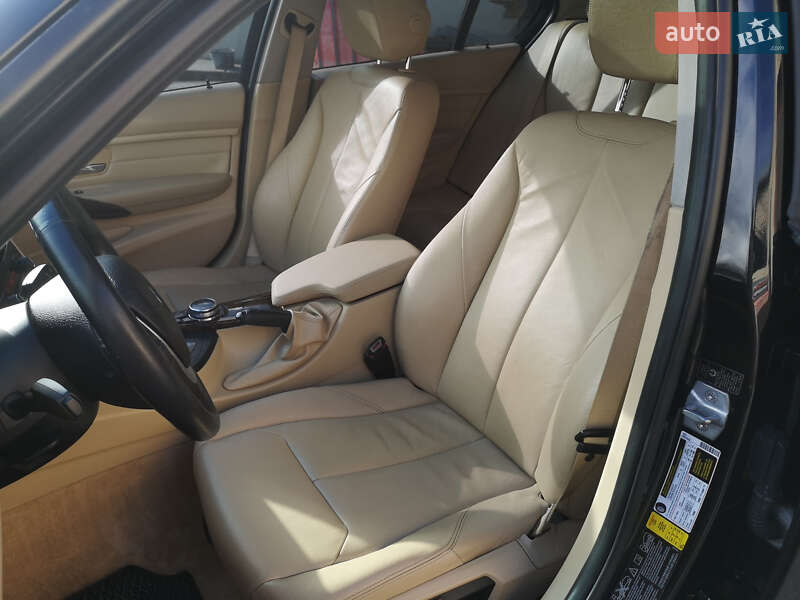 Седан BMW 3 Series 2013 в Калуше