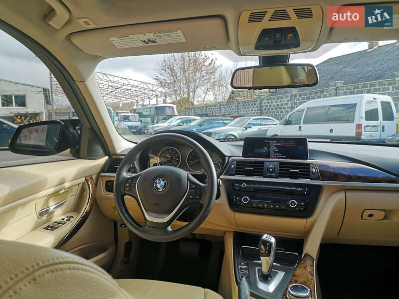 Седан BMW 3 Series 2013 в Калуше