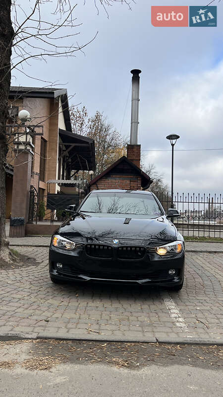 Седан BMW 3 Series 2012 в Львове