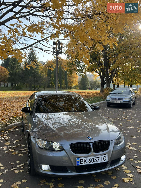 Купе BMW 3 Series 2008 в Ровно