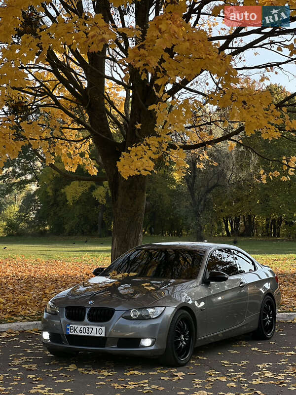 Купе BMW 3 Series 2008 в Ровно