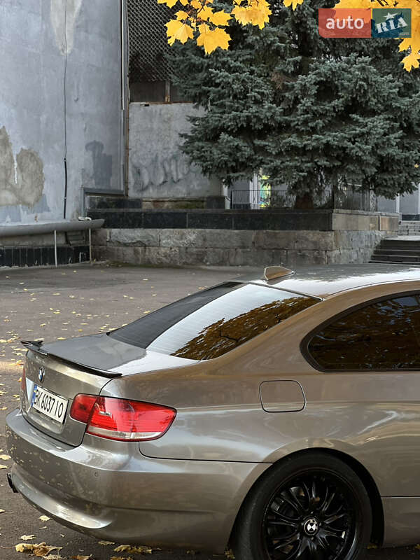 Купе BMW 3 Series 2008 в Ровно