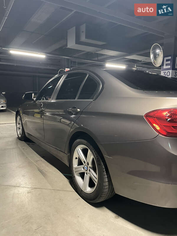 Седан BMW 3 Series 2013 в Киеве