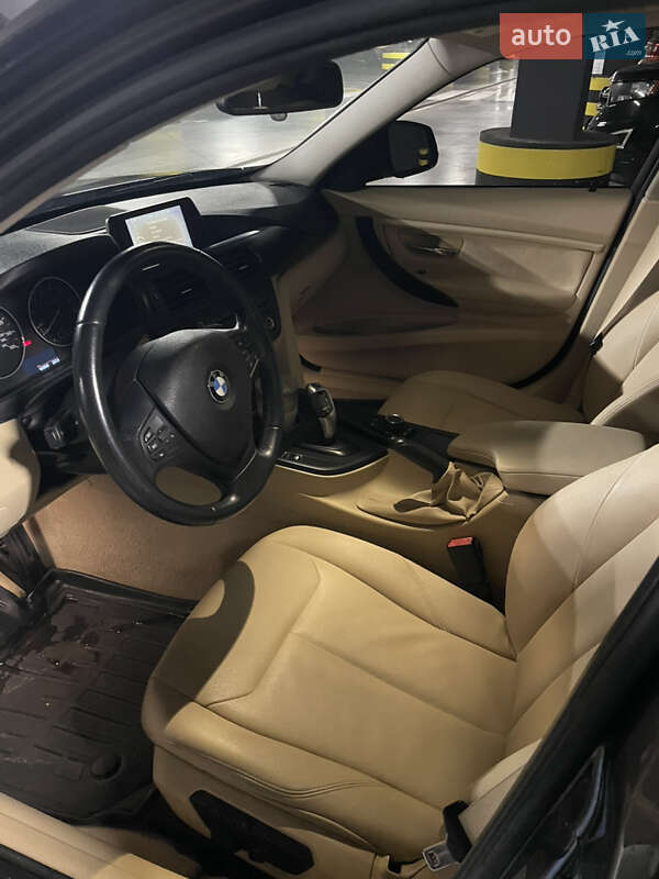 Седан BMW 3 Series 2013 в Киеве