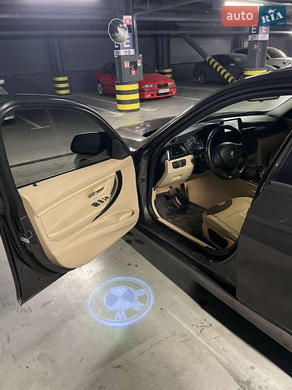 Седан BMW 3 Series 2013 в Киеве