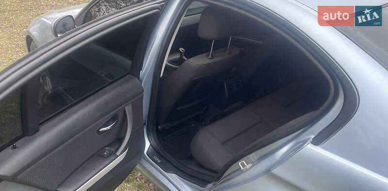 Седан BMW 3 Series 2011 в Чугуеве фото 34 Седан BMW 3 Series 2011 в Чугуеве