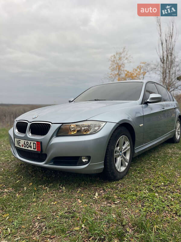Седан BMW 3 Series 2011 в Чугуеве фото 6 Седан BMW 3 Series 2011 в Чугуеве