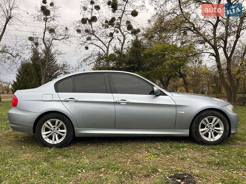 Седан BMW 3 Series 2011 в Чугуеве фото 20 Седан BMW 3 Series 2011 в Чугуеве