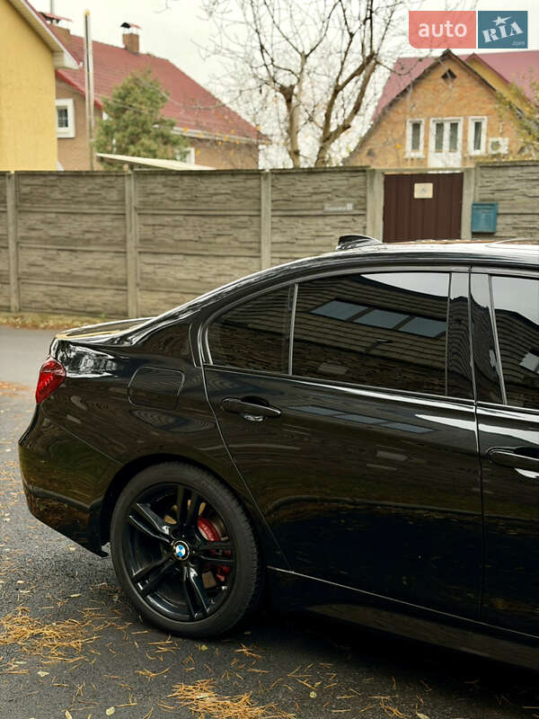 Седан BMW 3 Series 2016 в Киеве