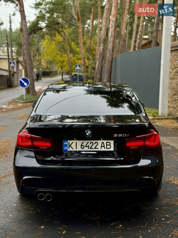 Седан BMW 3 Series 2016 в Киеве