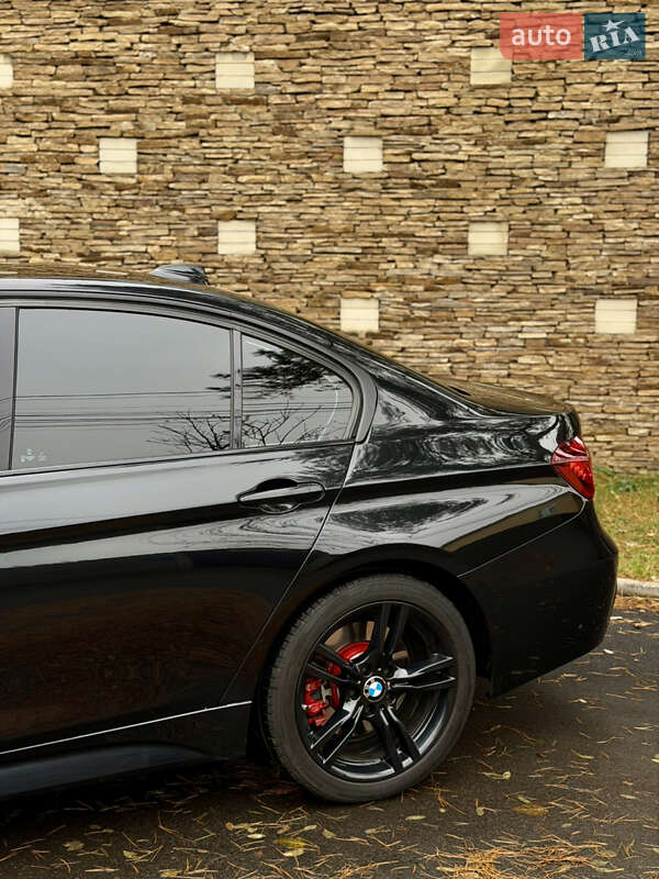 Седан BMW 3 Series 2016 в Киеве