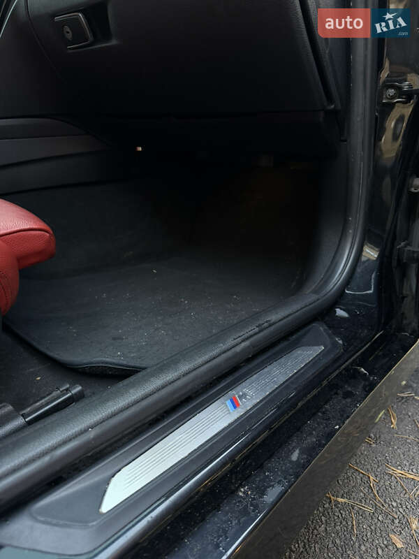 Седан BMW 3 Series 2016 в Киеве