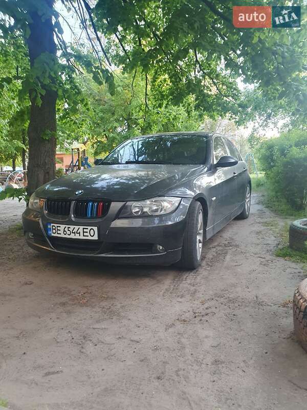 BMW 3 Series 2005