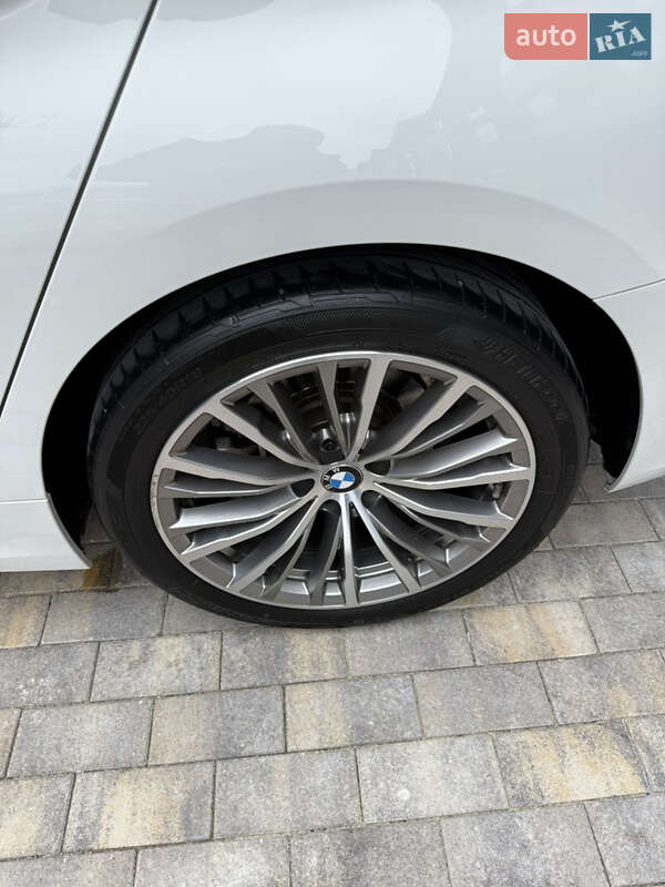 Седан BMW 3 Series 2020 в Одессе