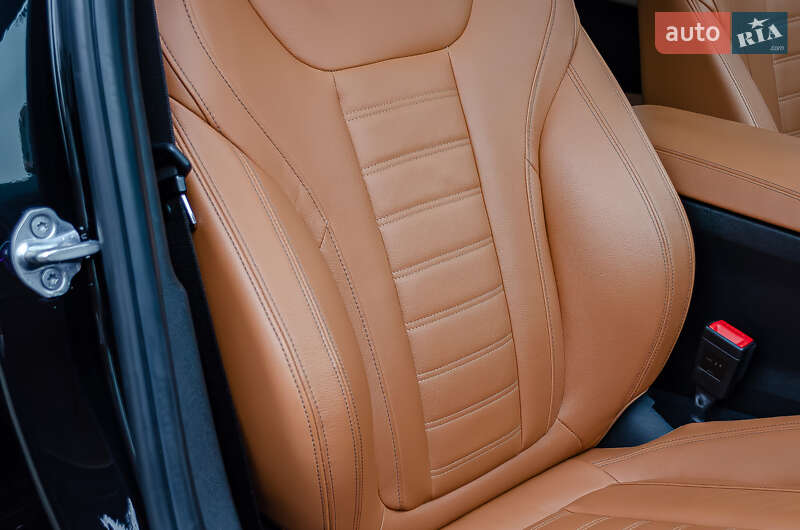 Седан BMW 3 Series 2019 в Києві