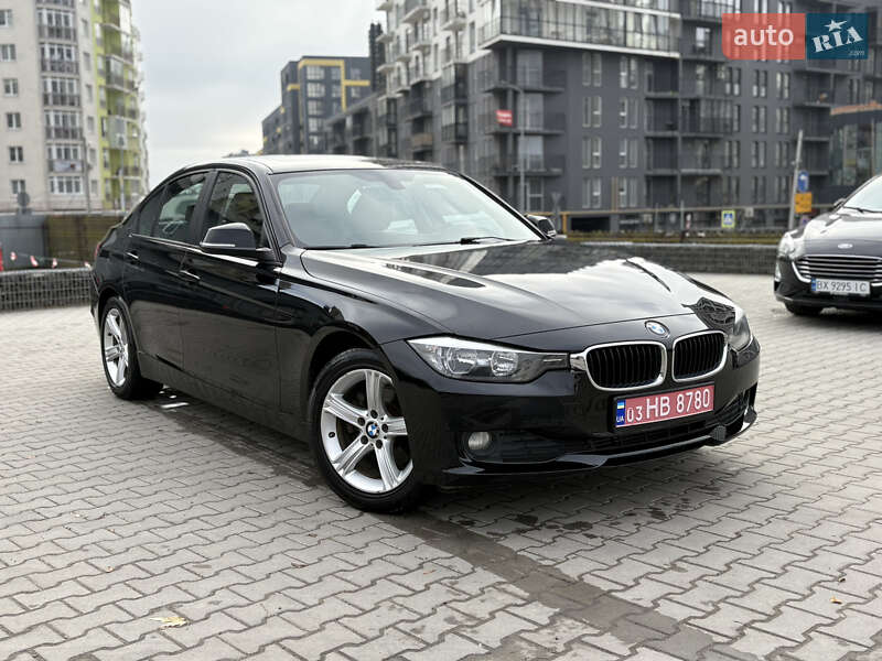 Седан BMW 3 Series 2014 в Львові