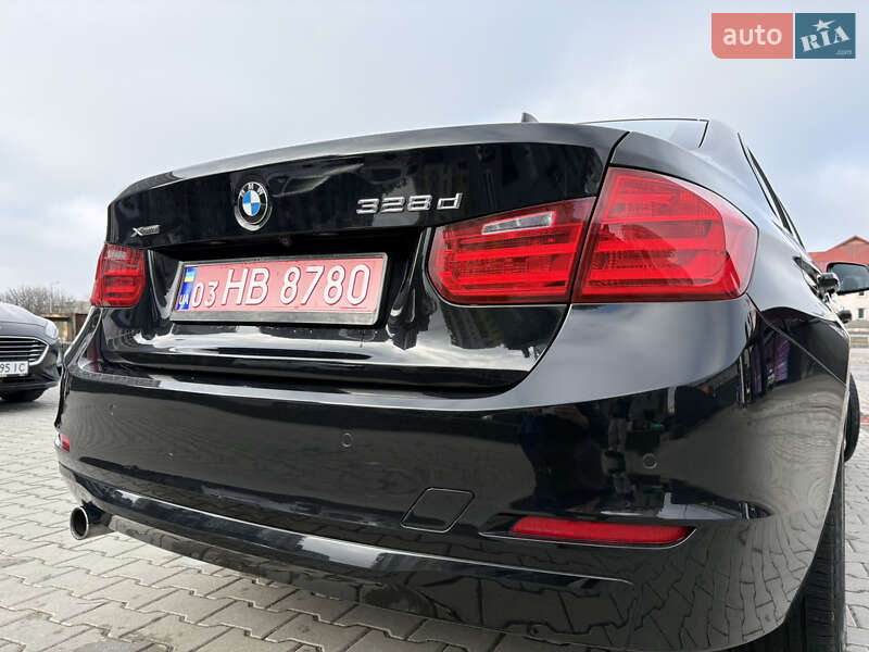 Седан BMW 3 Series 2014 в Львові