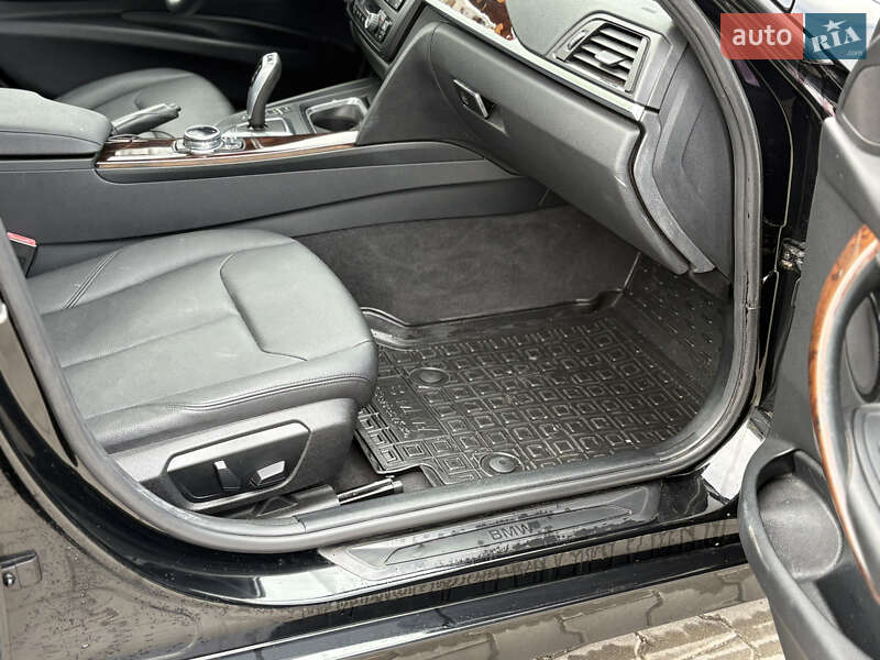 Седан BMW 3 Series 2014 в Львові