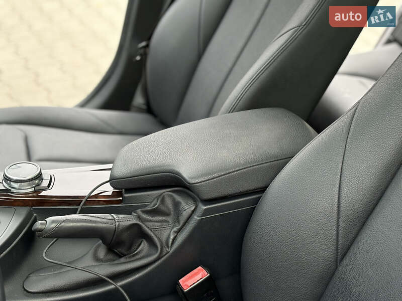 Седан BMW 3 Series 2014 в Львові