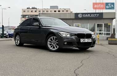 Седан BMW 3 Series 2015 в Киеве