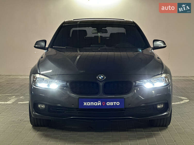Седан BMW 3 Series 2015 в Киеве