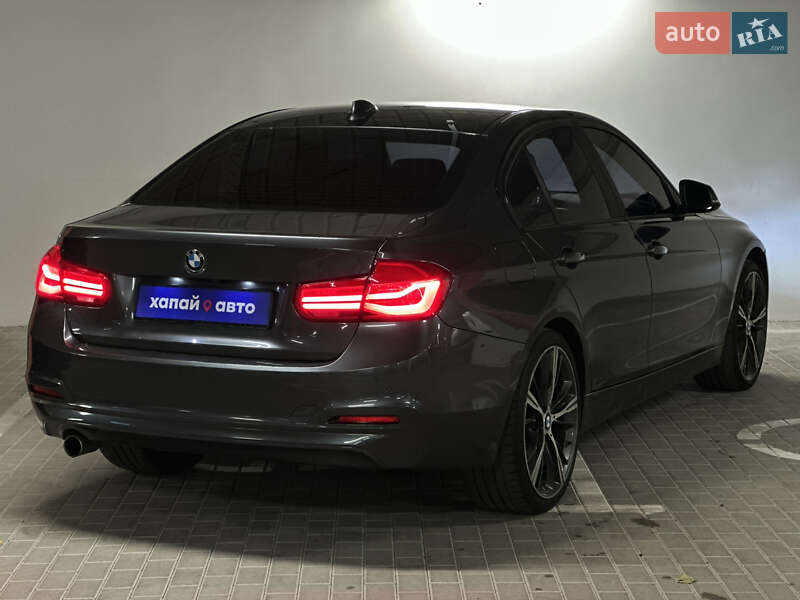 Седан BMW 3 Series 2015 в Киеве