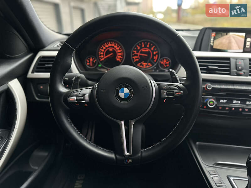 Седан BMW 3 Series 2015 в Киеве