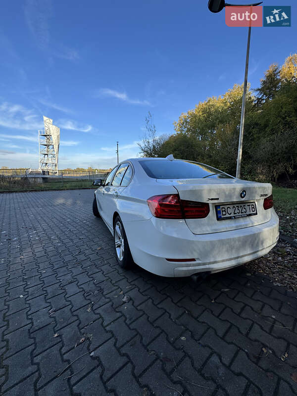 Седан BMW 3 Series 2012 в Львові