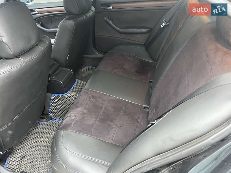 Седан BMW 3 Series 2003 в Калуше