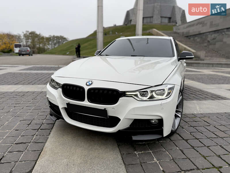 Седан BMW 3 Series 2018 в Киеве