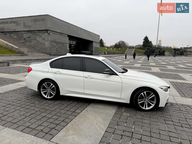 Седан BMW 3 Series 2018 в Киеве