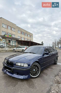 Седан BMW 3 Series 1994 в Сумах