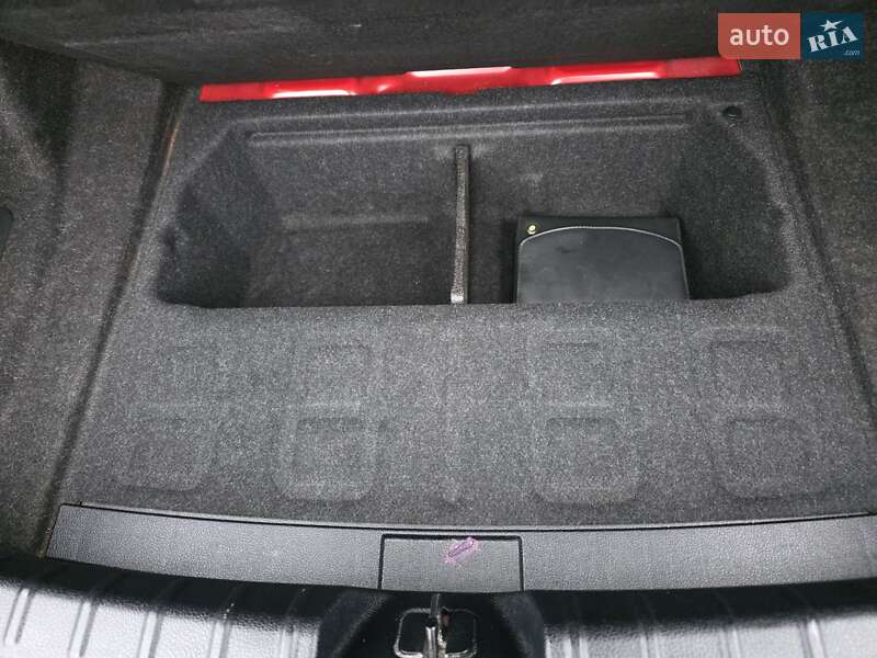 Седан BMW 3 Series 2014 в Хмельницькому