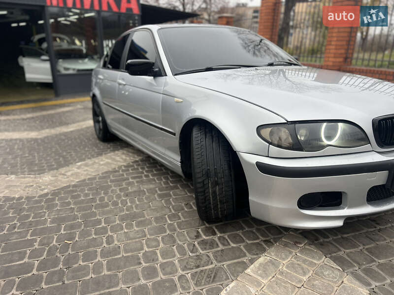 Седан BMW 3 Series 2002 в Кривом Роге