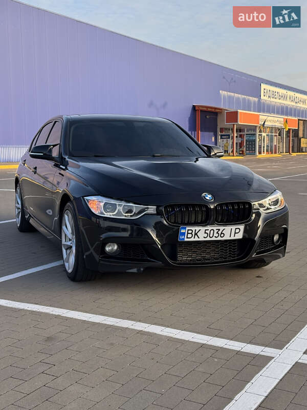 Седан BMW 3 Series 2012 в Конотопе