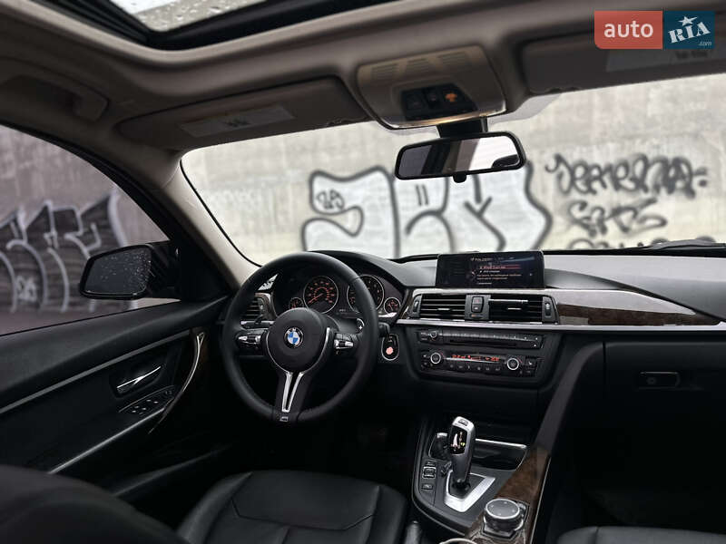 Седан BMW 3 Series 2015 в Львове