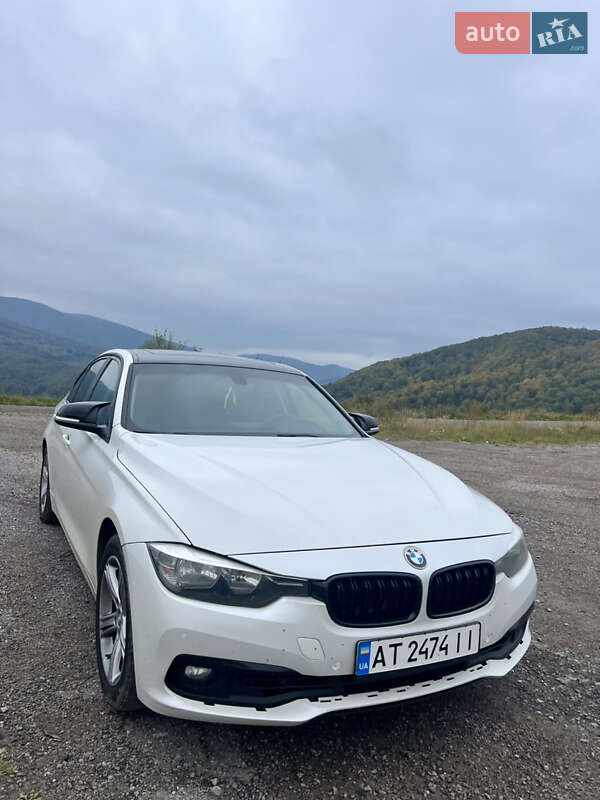 Седан BMW 3 Series 2013 в Калуші