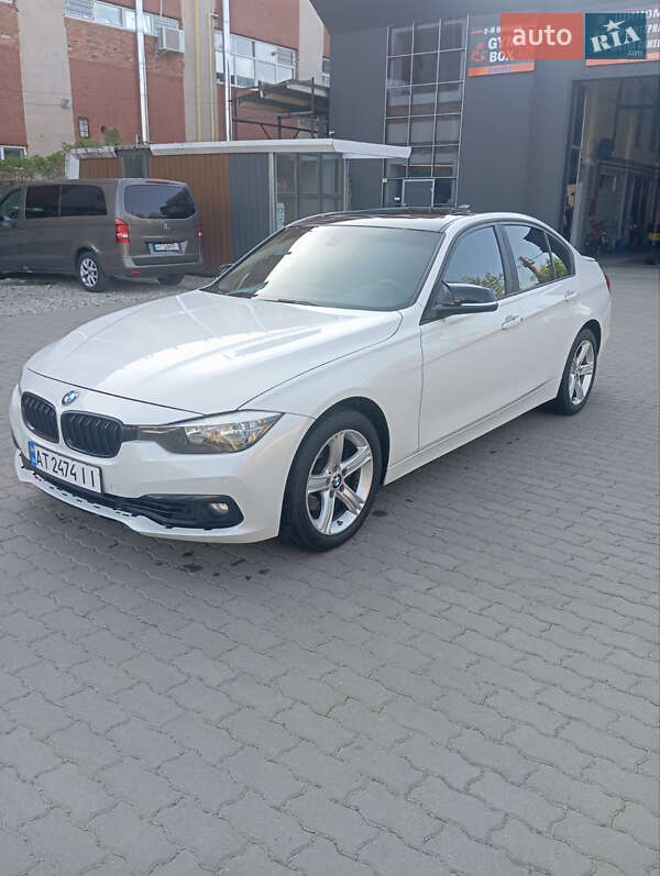 Седан BMW 3 Series 2013 в Калуші